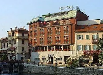 Hotel Croce Bianca 3*