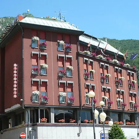 Hotel Croce Bianca 3*