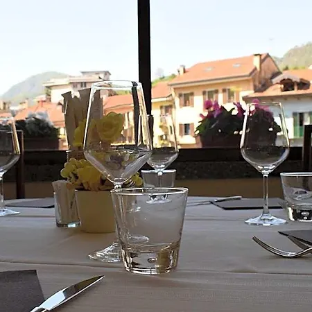 Hotel Croce Bianca