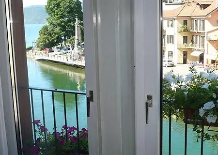 Hotel Croce Bianca 3*