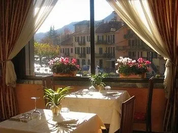 Croce Bianca فندق أومغنا
