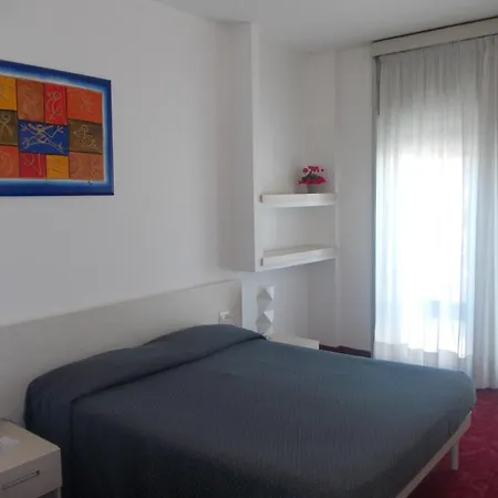 Hotel Croce Bianca