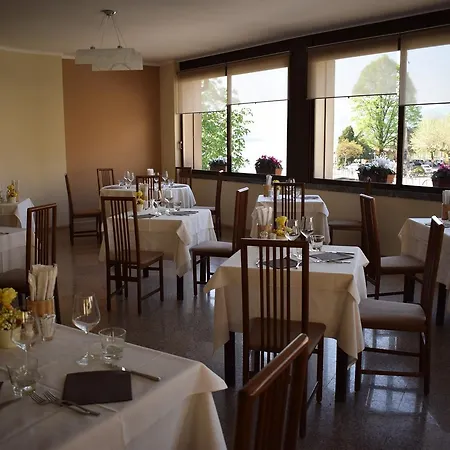 Hotel Croce Bianca 3*